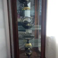 گنجه فروشی با وسیله های داخلش سالم و تمیز