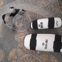 تعدادی لوازم مبارزه تکواندو