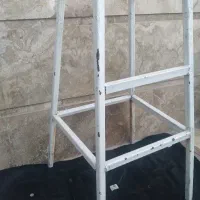 چهار پایه سنگین و محکم