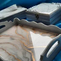 ساخت انواع ظروف و تابلوی رزینی