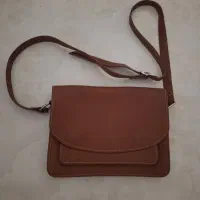 کیف رو دوشی،  چرم گاوی(طبیعی) اصل وکفش چرم