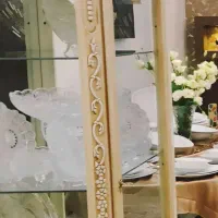 ویترین چوبی بسیار شیک و ظریف کار شده|بوفه، ویترین، کنسول|اصفهان, شیخ طوسی|دیوار