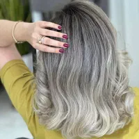 رنگ ودکلره تخصصی همراه با احیاحرفه ای با بودجه شما|خدمات آرایشگری و زیبایی|قم, زنبیل آباد|دیوار