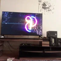 تلویزیون سام 4K 50 با میز