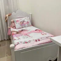 تخت نوجوان