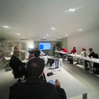 فضای برگزاری رویداد و فضای تولید محتوا|اجارهٔ کوتاه‌مدت دفتر کار و فضای آموزشی|تهران, امانیه|دیوار