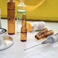 خدمات پرستاری در منزل،تزریقات،آمپول و سرم