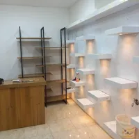 دکور فروشگاهی با نورپردازی ویژه