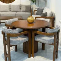 فروشنده خانم