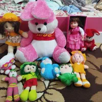تعدادی عروسک در حد نو