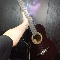 گیتار دستی مشکی