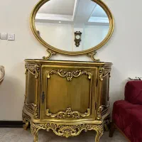 آیینه و کنسول