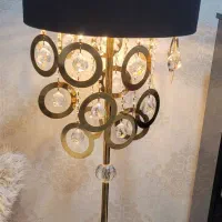 آباژور ایستاده