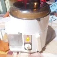 باسلام یک عدد آبمیوه گیر در حد آک به فروش میرسد