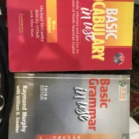 کتاب basic grammer و vocabulary in use