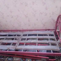 تخت یک نفره فلزی|تشک تختخواب|خرامه, |دیوار