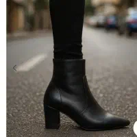 نیم بوت پاشنه دار