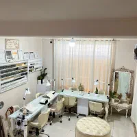فروش پاف گرد وسط سالن