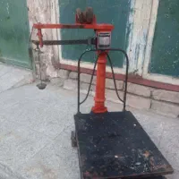 باسکول ۱۰۰ کیلویی با شاهین برنجی