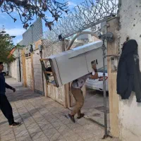 کارگر‌تنها،باربری.اسباب‌کشی