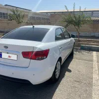 خودرو سراتو مدل ۹۷ بیرنگ