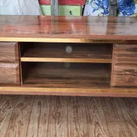 میز تلویزیون سالم در حد نو