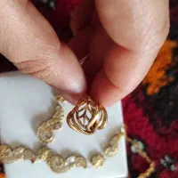 انگشتر و گردنبند