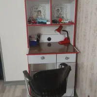 میز تحریر و کتاب خونه