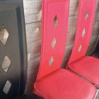 چهارعدد صندلی