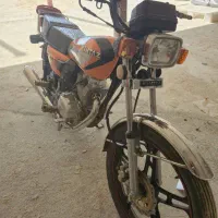 موتور سیکلت همتاز 200 CG