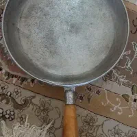 ماهیتابه چدن روسی