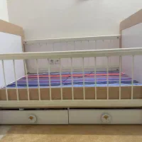 تخت کودک.صندلی غذا.آینه کنسول.میز اتو باکمدوصندلی