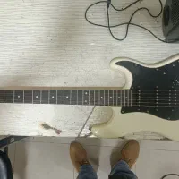 فروش فوری گیتار الکتریک|گیتار، بیس، امپلیفایر|بندرعباس, |دیوار