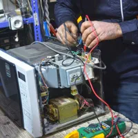 تعمیرکار و تکنسین لوازم خانگی