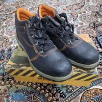 کفش ایمنی|کیف، کفش، کمربند|کامیاران, |دیوار