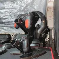 استند هدفون و دسته