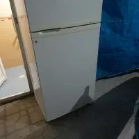 یخچال درحدنو