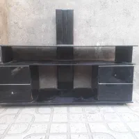 زیر تلویزیون و پشتی