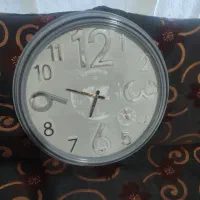 ساعت دیواری