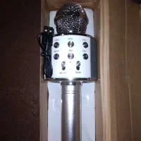 میکروفون اسپیکر نقره ای