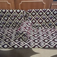 چند عدد پشتی