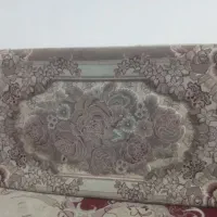 پشتی ضخیم برجسته