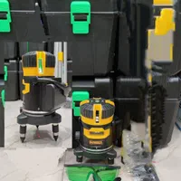 تراز لیزری نور سبز ۳۶۰ درجه دیوالت ماکیتا