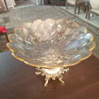 ظرف دکوری پایه دار