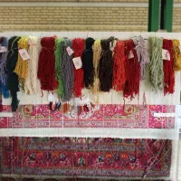 بافنده ی فرش دستباف