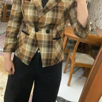 کت و تعدادی شال|لباس|گرگان, |دیوار