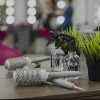 اجاره صندلی برای تمام لاین زیبایی