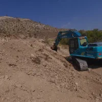 بیل مکانیکی سانوارد ۲۱۰