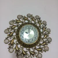 فروش تعدادی وسایل خانه به علت جابه جایی