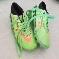 کفش فوتبال استوک دار